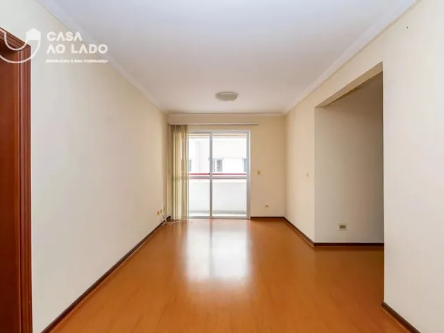 Apartamento 2 quartos e 1 banheiro, para alugar, no bairro Cabral em Curitiba