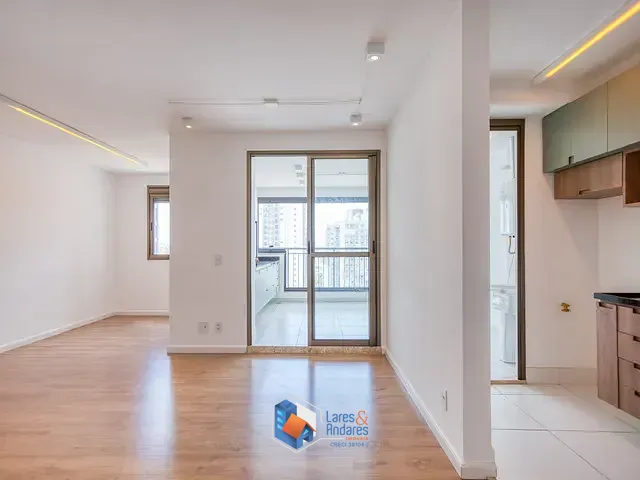 Apartamento com 4093m² 3 quartos e 2 banheiros, à venda, no bairro Barra Funda em São Paulo