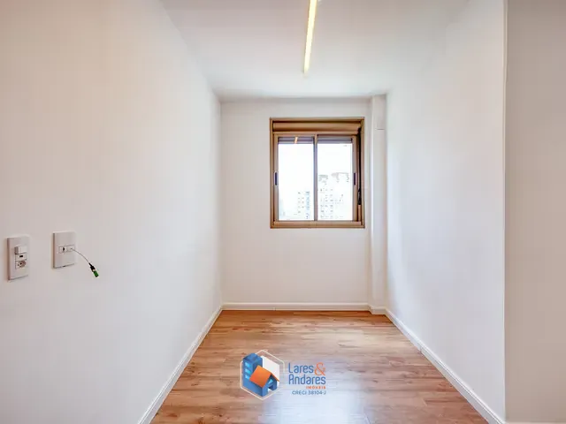 Apartamento com 4093m² 3 quartos e 2 banheiros, à venda, no bairro Barra Funda em São Paulo