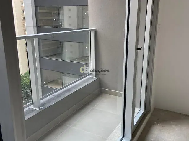 Sala 1 quarto e 1 banheiro, à venda ou para alugar, no bairro Cerqueira César em São Paulo