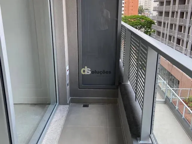 Sala 1 quarto e 1 banheiro, à venda ou para alugar, no bairro Cerqueira César em São Paulo