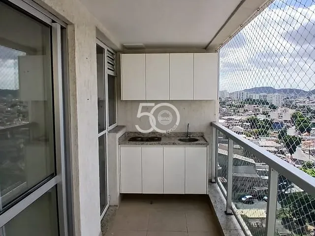 Apartamento 2 quartos e 2 banheiros, para alugar, no bairro Irajá em Rio de Janeiro