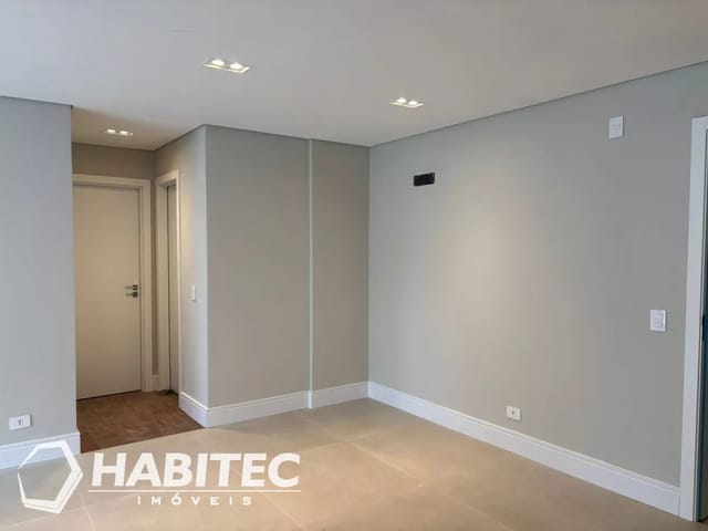 Apartamento 2 quartos e 2 banheiros, à venda, no bairro São Francisco em Curitiba