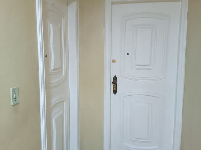 Foto do Apartamento - VILA DA PENHA -  ÓTIMO APARTAMENTO COM 2 QUARTOS, SALA, COZINHA, 2 BANHEIROS, COZINHA  E GARAGEM. JUNTO AO COMÉRCIO. | Hilmar