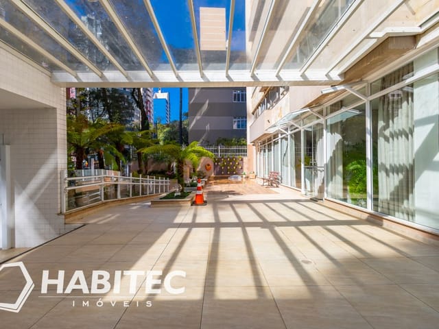 Apartamento 4 quartos e 5 banheiros, à venda, no bairro Água Verde em Curitiba