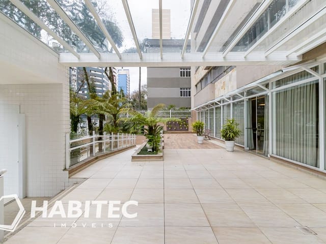 Apartamento 4 quartos e 5 banheiros, à venda, no bairro Água Verde em Curitiba