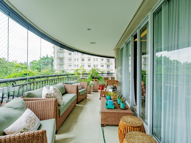 Apartamento com 288m² 3 quartos e 4 banheiros, à venda, no bairro Moema em São Paulo
