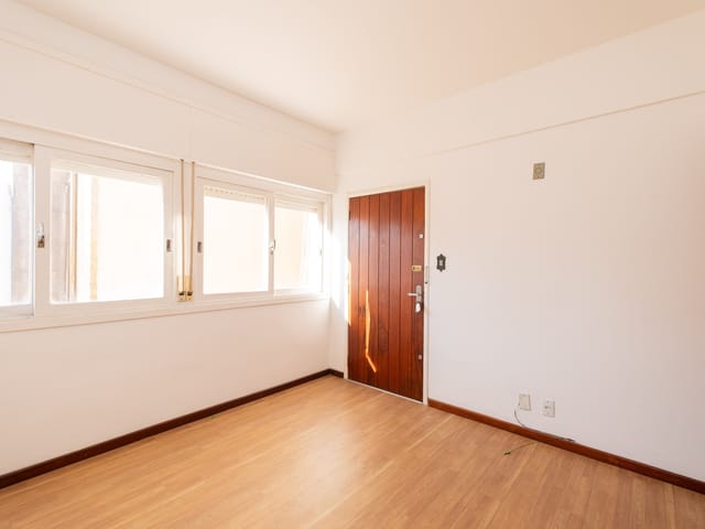 Apartamento 1 quarto e 1 banheiro, para alugar, no bairro Centro em Pelotas