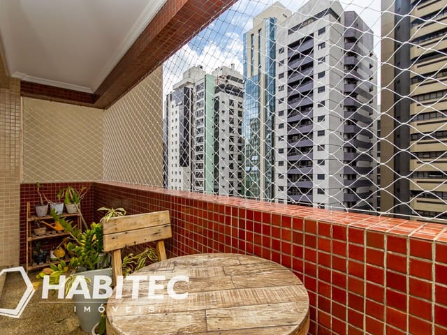 Apartamento 4 quartos e 5 banheiros, à venda, no bairro Água Verde em Curitiba