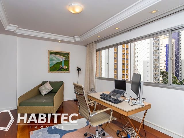 Apartamento 4 quartos e 5 banheiros, à venda, no bairro Água Verde em Curitiba