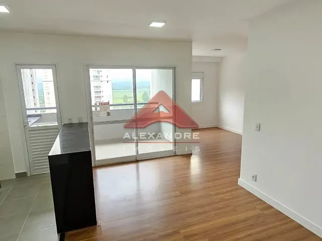 Apartamento com 10m² 2 quartos e 1 banheiro, para alugar, no bairro Vila Industrial em São José Dos Campos
