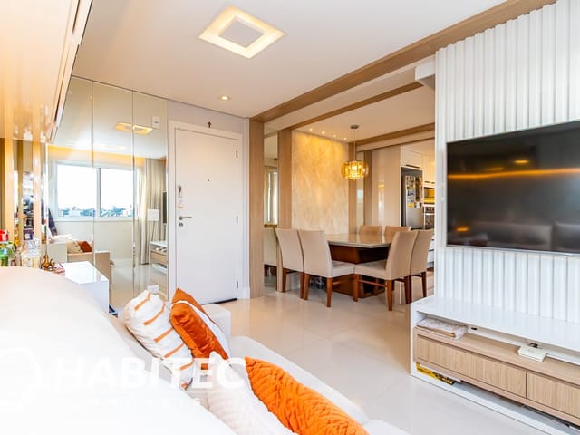 Apartamento 2 quartos e 2 banheiros, à venda, no bairro Vila Izabel em Curitiba