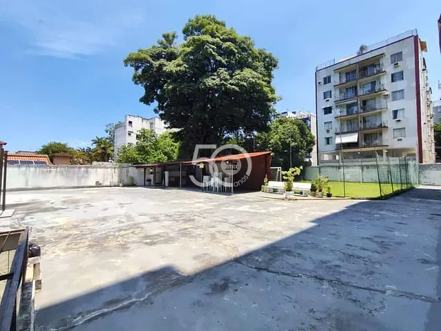 Apartamento com 67m² 2 quartos e 1 banheiro, para alugar, no bairro Anil em Rio de Janeiro