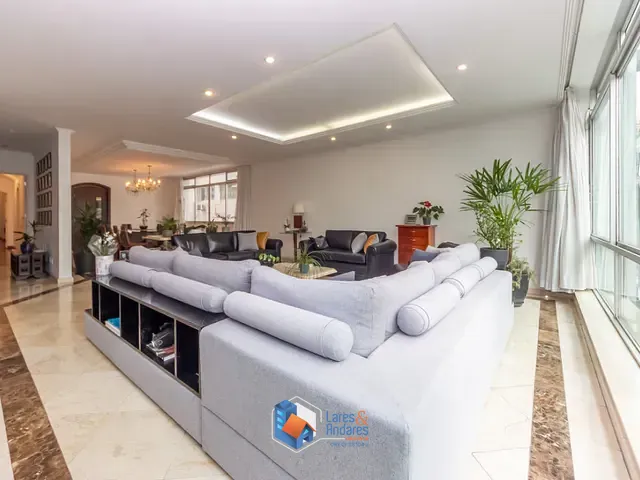 Apartamento com 271m² 4 quartos e 5 banheiros, à venda, no bairro Santa Cecília em São Paulo