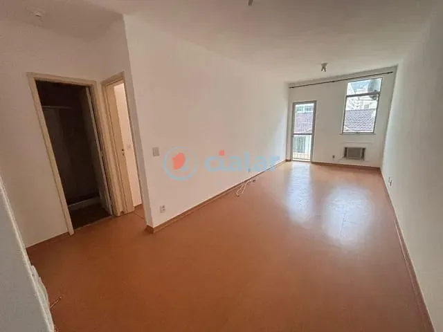 Apartamento 1 quarto e 1 banheiro, à venda, no bairro Humaitá em Rio de Janeiro