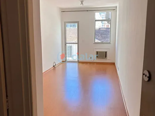Apartamento 1 quarto e 1 banheiro, à venda, no bairro Humaitá em Rio de Janeiro