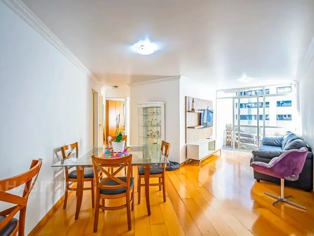 Apartamento 3 quartos e 2 banheiros, à venda, no bairro Bigorrilho em Curitiba