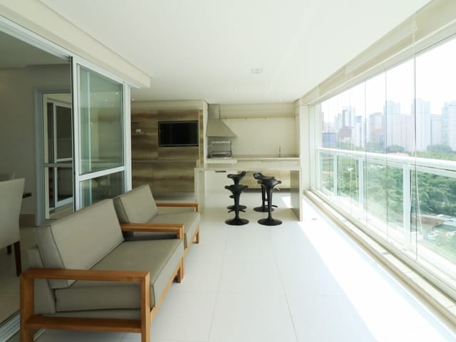 Apartamento com 157m² 3 quartos e 4 banheiros, à venda, no bairro Vila Nova Conceição em São Paulo