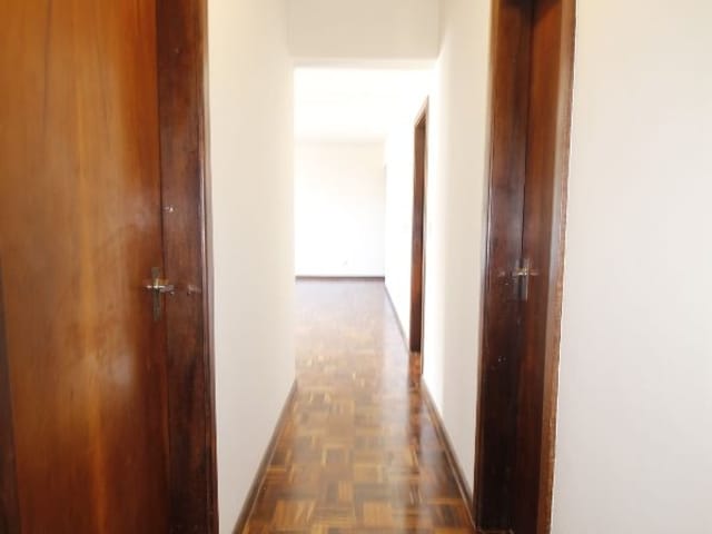 Apartamento 3 quartos e 2 banheiros, à venda, no bairro Cristo Rei em Curitiba