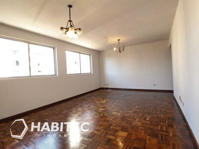 Apartamento 3 quartos e 2 banheiros, à venda, no bairro Cristo Rei em Curitiba