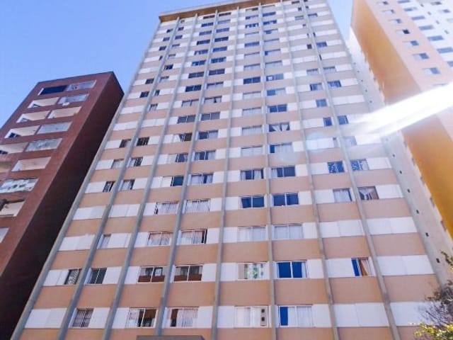 Apartamento 3 quartos e 2 banheiros, à venda, no bairro Cristo Rei em Curitiba