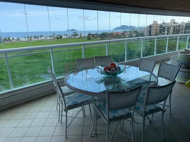 Apartamento com 316m² 4 quartos e 6 banheiros, à venda, no bairro Vila Santa Clara em Guarujá