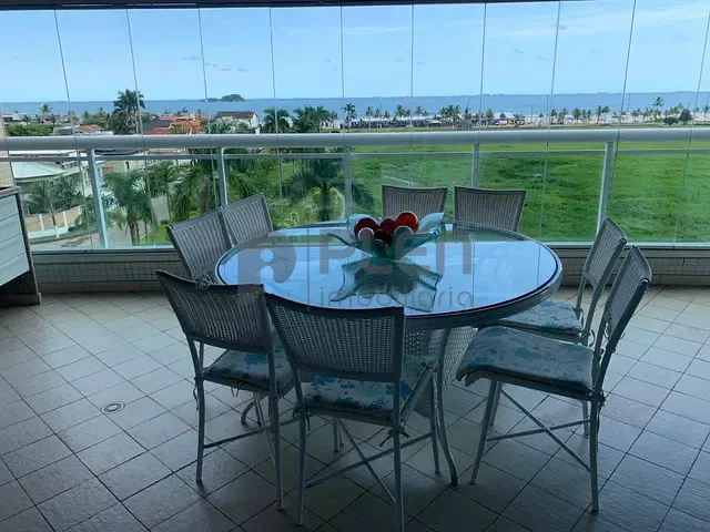 Apartamento com 316m² 4 quartos e 6 banheiros, à venda, no bairro Vila Santa Clara em Guarujá