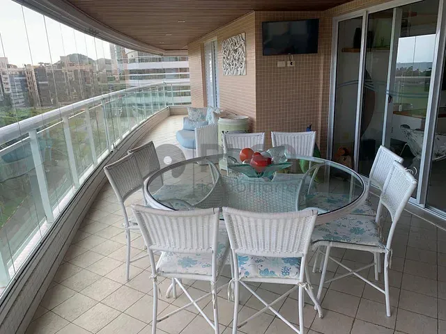 Apartamento com 316m² 4 quartos e 6 banheiros, à venda, no bairro Vila Santa Clara em Guarujá