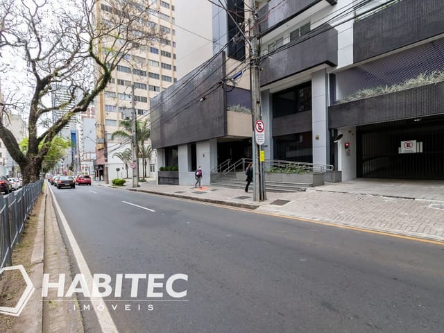 Apartamento 2 quartos e 1 banheiro, à venda, no bairro Batel em Curitiba