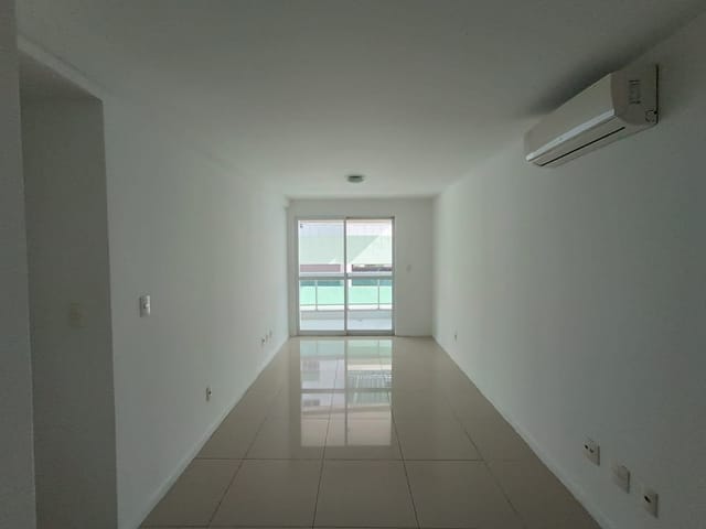Foto do Apartamento - Apartamento à venda, 92m², 3 suítes, varanda com churrasqueira, 2 vagas de garagem, condomínio com infraestrutura completa. Freguesia (Jacarepaguá), RJ | Hilmar