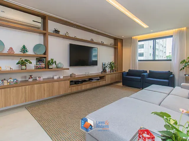 Apartamento com 228m² 4 quartos e 5 banheiros, à venda, no bairro Higienópolis em São Paulo
