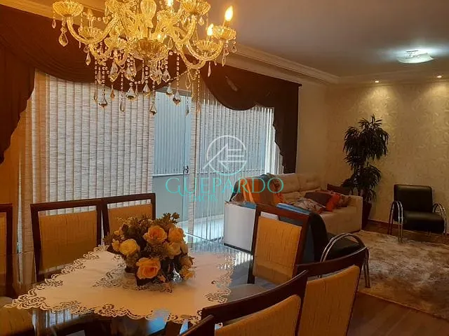 Apartamento com 183m² 4 quartos e 3 banheiros, à venda, no bairro Centro em Londrina