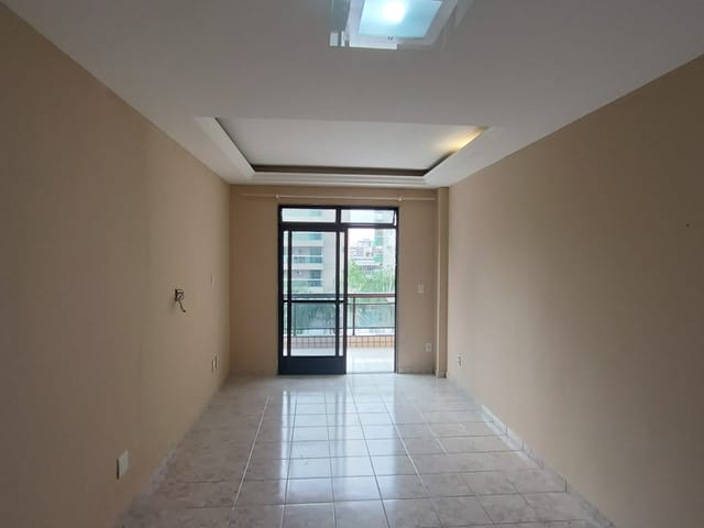 Foto do Apartamento - VILA VALQUEIRE - EXCELENTE APARTAMENTO COM 91m2 , COM 2 QUARTOS , SENDO UM SUITE , GARAGEM, JUNTO AO COMÉRCIO. | Hilmar