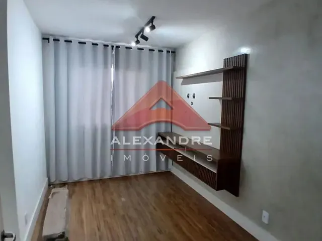 Apartamento com 47m² 2 quartos e 1 banheiro, para alugar, no bairro Vila Tesouro em São José Dos Campos