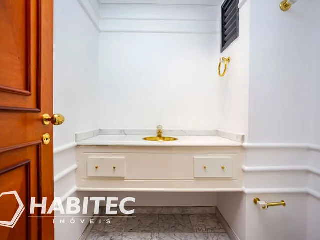 Apartamento 4 quartos e 5 banheiros, para alugar, no bairro Batel em Curitiba