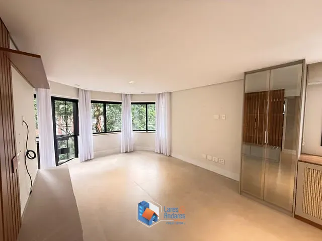 Apartamento com 142m² 4 quartos e 4 banheiros, à venda, no bairro Moema em São Paulo