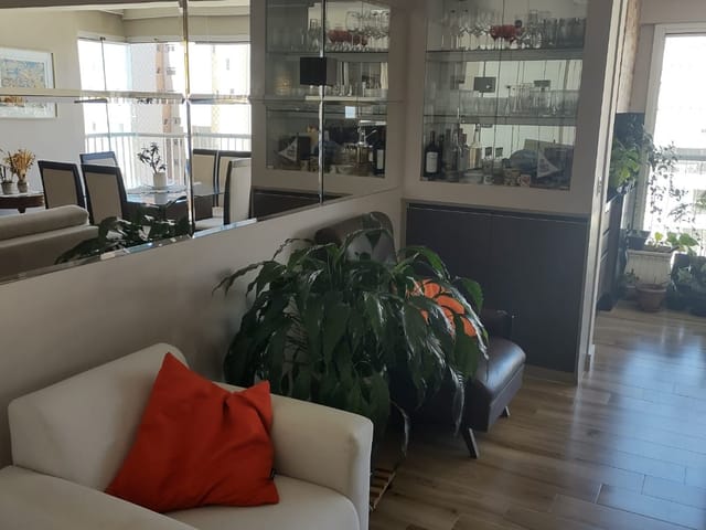 Apartamento 2 quartos e 1 banheiro, à venda, no bairro Jardim das Indústrias em São José dos Campos