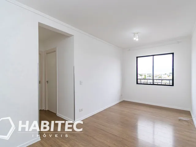 Apartamento 2 quartos e 2 banheiros, para alugar, no bairro Cajuru em Curitiba