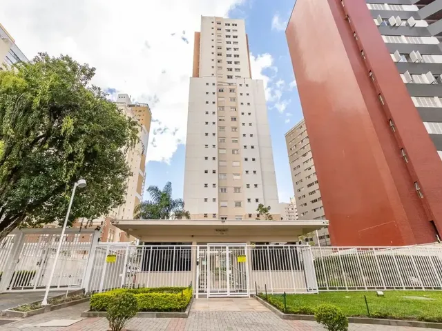Apartamento 2 quartos e 2 banheiros, para alugar, no bairro Água Verde em Curitiba
