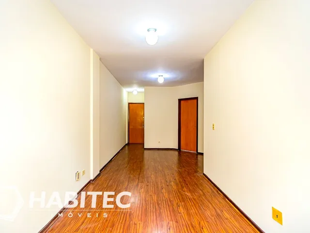 Apartamento 3 quartos e 2 banheiros, para alugar, no bairro Cristo Rei em Curitiba