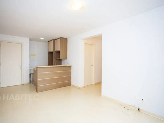 Apartamento 2 quartos e 1 banheiro, para alugar, no bairro BIGORRILHO em Curitiba
