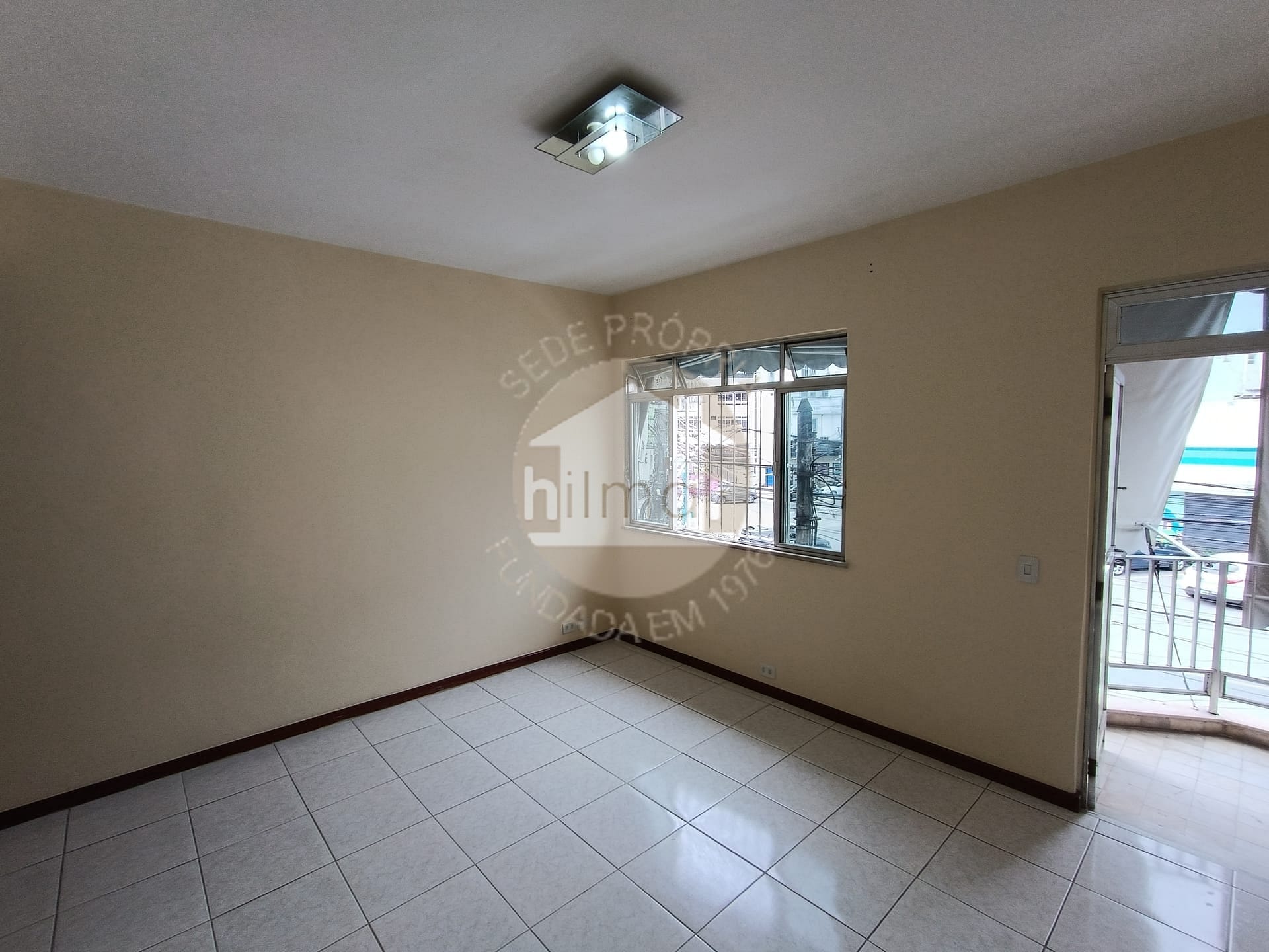 Apartamento para alugar com 2 quartos, 81m² - Foto 3