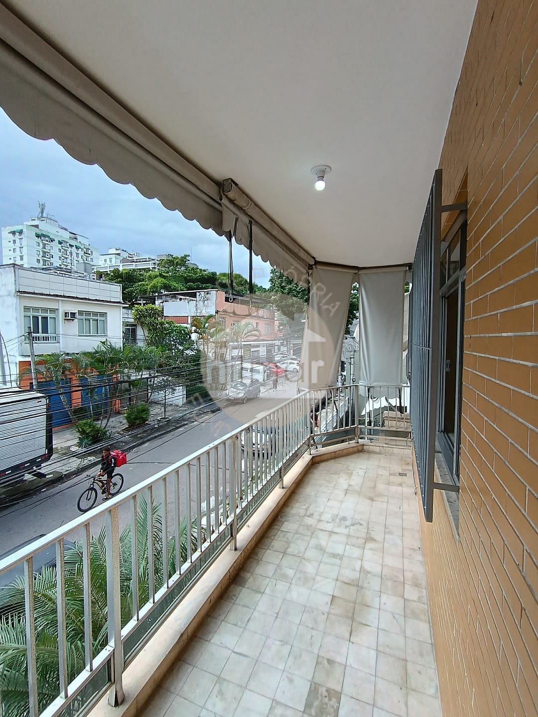 Apartamento para alugar com 2 quartos, 81m² - Foto 9
