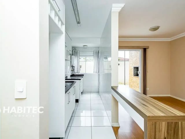 Apartamento 2 quartos e 1 banheiro, para alugar, no bairro NOVO MUNDO em Curitiba