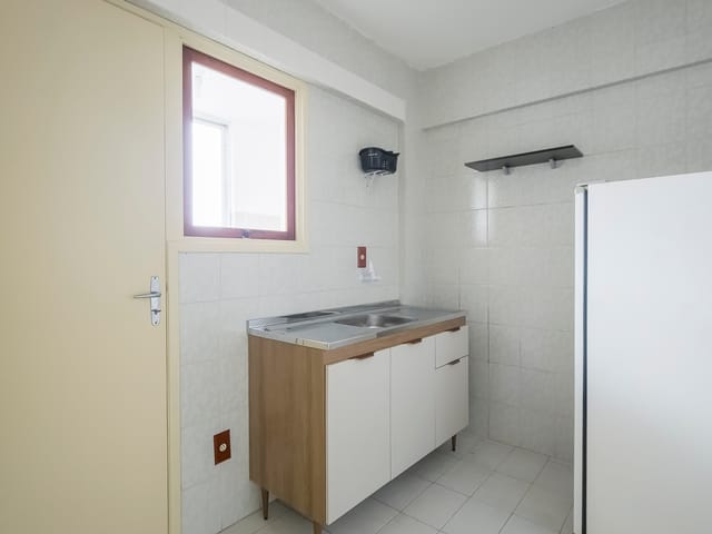 Apartamento 1 quarto e 1 banheiro, para alugar, no bairro Centro em Pelotas