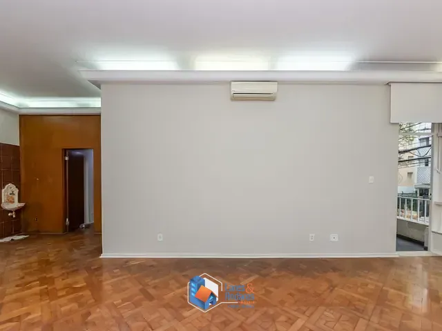 Apartamento com 212m² 3 quartos e 2 banheiros, à venda, no bairro Jardim Paulista em São Paulo