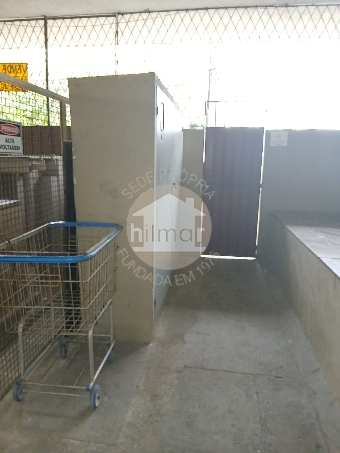 Apartamento para alugar com 2 quartos, 70m² - Foto 43