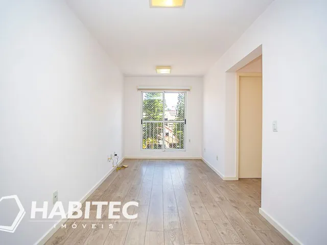Apartamento 2 quartos e 1 banheiro, para alugar, no bairro Alto da Rua XV em Curitiba