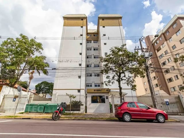 Apartamento 3 quartos e 2 banheiros, para alugar, no bairro Portão em Curitiba
