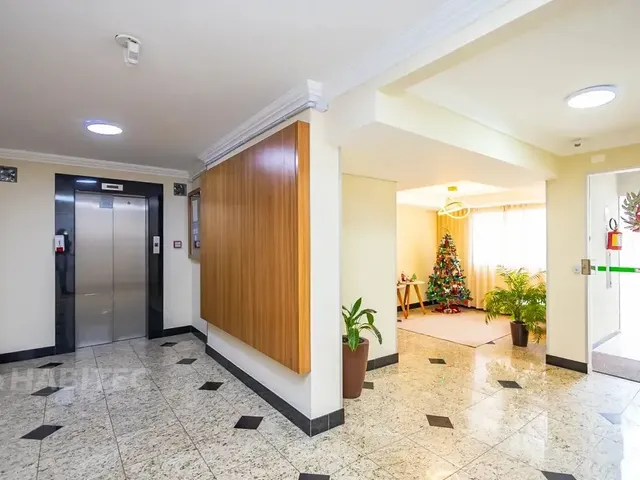 Apartamento 3 quartos e 2 banheiros, para alugar, no bairro Portão em Curitiba